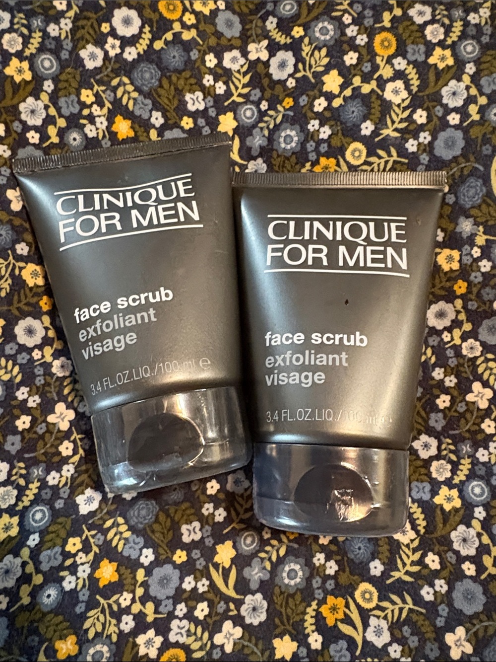 Clinique for Men Face Scrub - Black - Exfoliant Visage x2